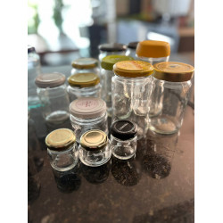 Potes de vidro de tamanhos variáveis - Doação